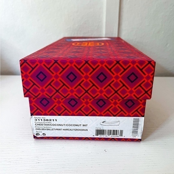 Tory Burch Chelsea Cheetah Print Calf Hair Flats - Picture 5 of 7